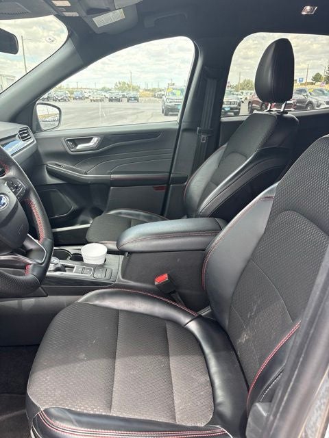 2025 Ford Escape ST-Line Select