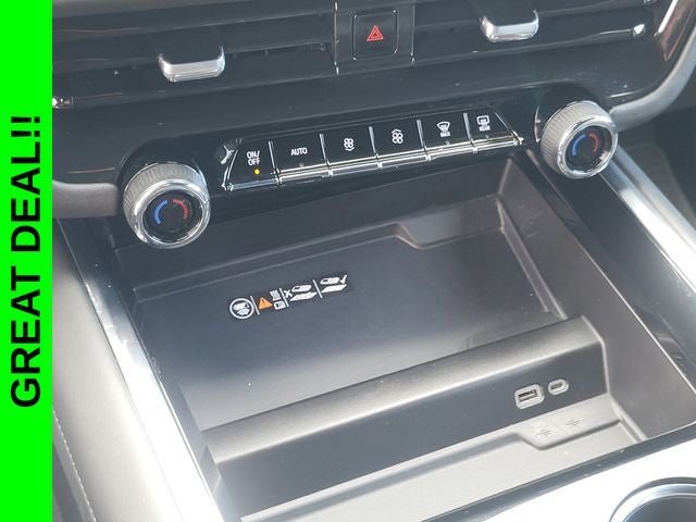 2025 Chevrolet Suburban LT