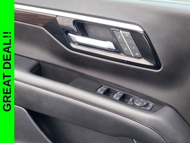 2025 Chevrolet Suburban LT