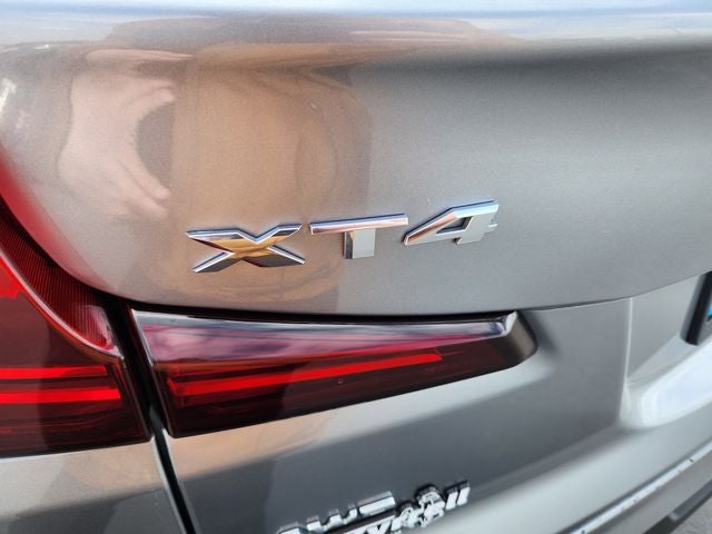 2025 Cadillac XT4 Premium Luxury