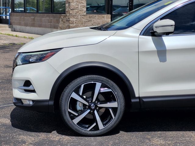 2022 Nissan Rogue Sport SL