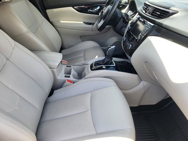 2022 Nissan Rogue Sport SL