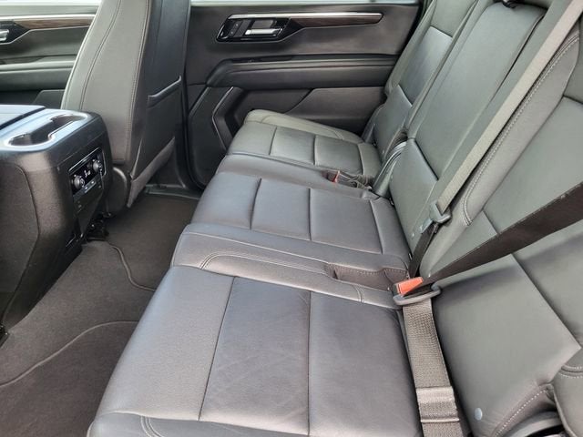 2025 Chevrolet Suburban LT