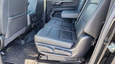 2025 Chevrolet Suburban LT