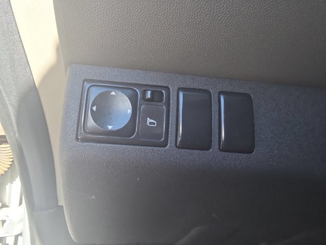 2014 Nissan Xterra S