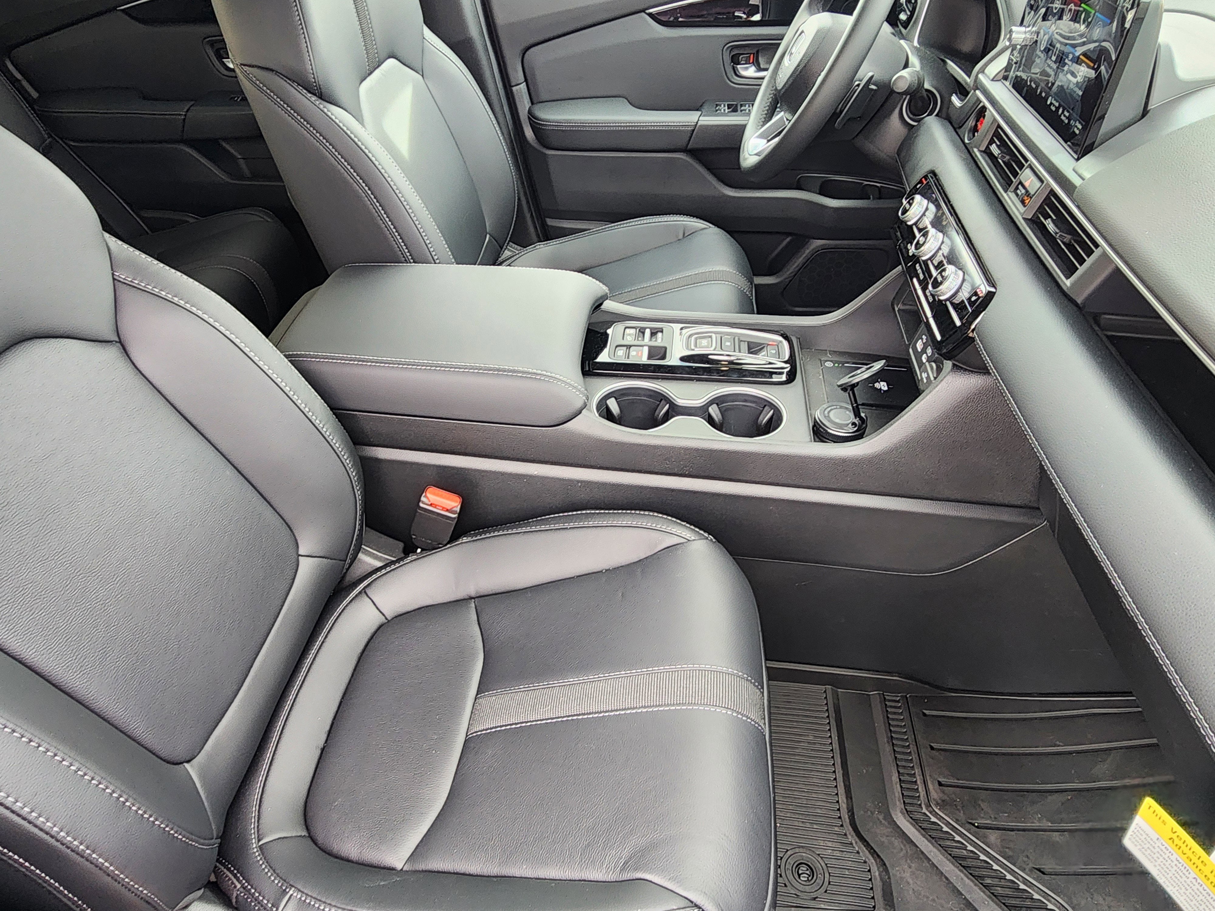 2025 Honda Pilot AWD TRG