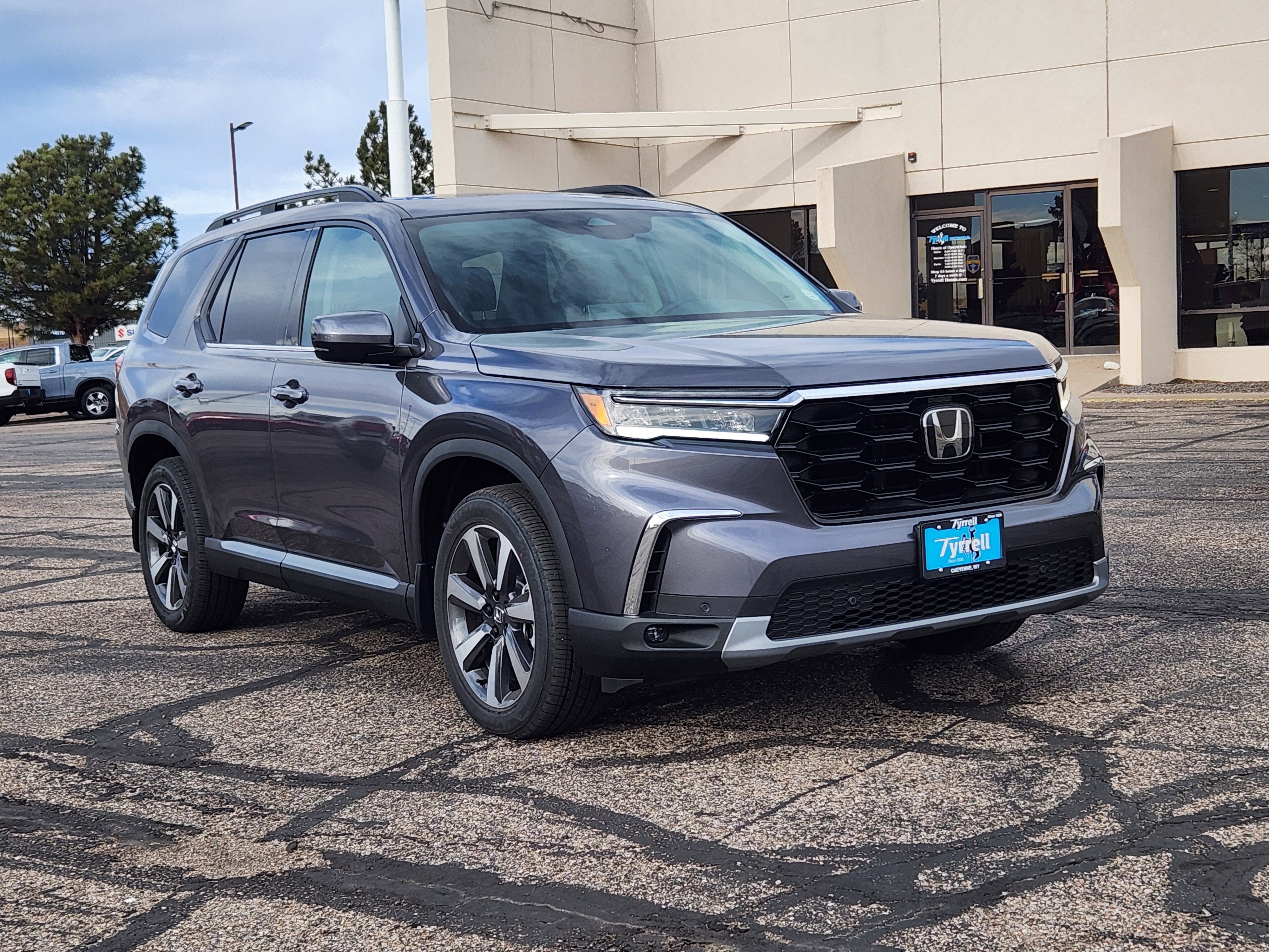 2025 Honda Pilot AWD TRG